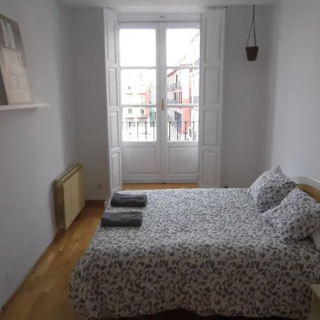 Espacios Blanco Plaza Mayor - Con Vistas. Appartamento *