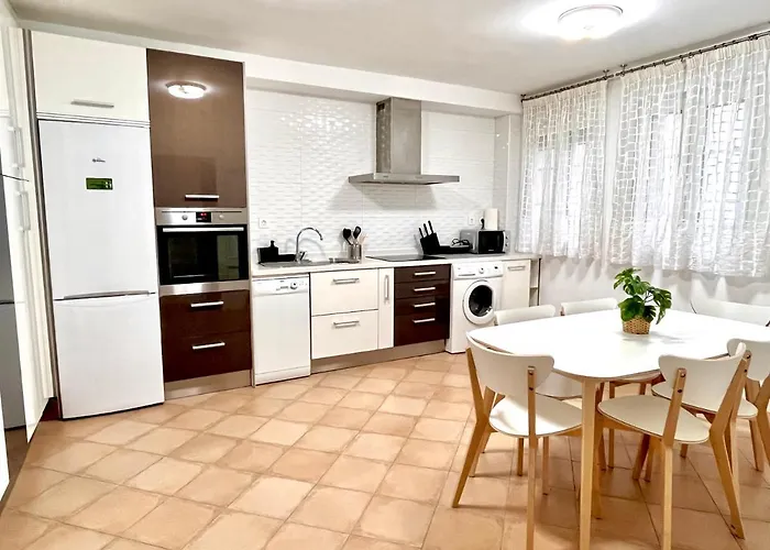 Apartamento Espacios Blanco Plaza Mayor - Con Vistas.