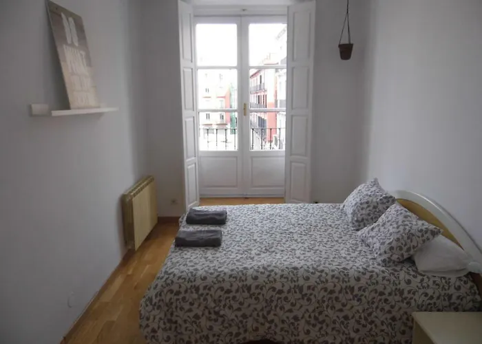 Espacios Blanco Plaza Mayor - Con Vistas. Apartamento *