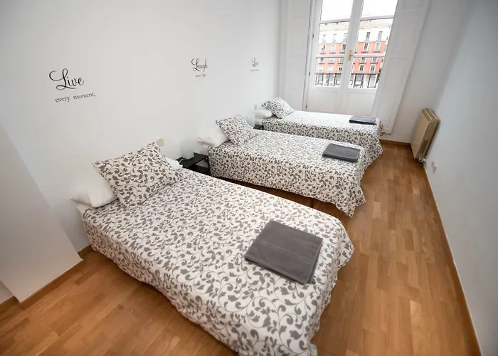 Espacios Blanco Plaza Mayor - Con Vistas. Apartamento *